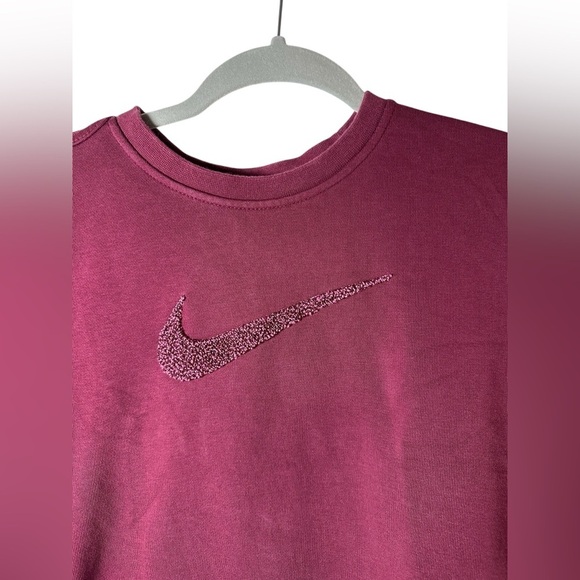 Nike Women’s Maroon Cropped Crewneck Sweatshirt XS Fleece Pullover - Picture 3 of 7